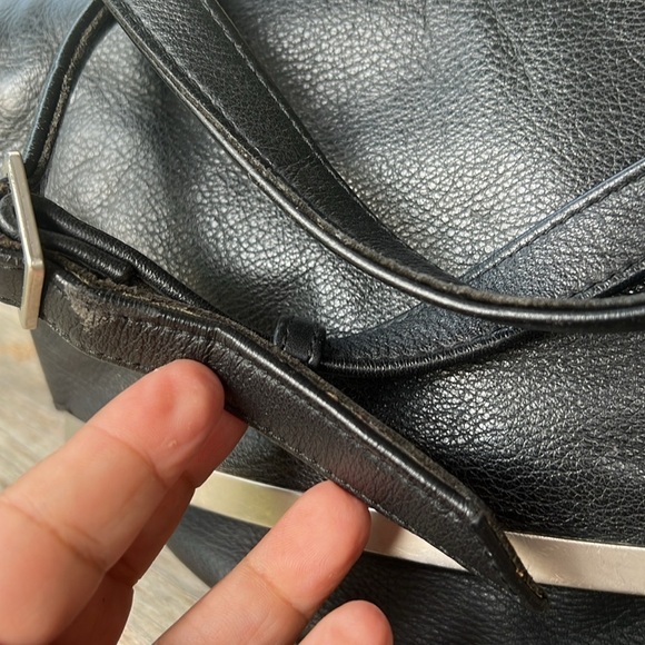 Vintage Black Leather Foldover Shoulder Bag with Hinged silver Metal Frame - Picture 2 of 14